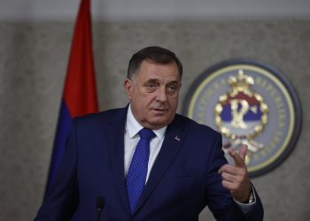 Dodik ponovo prijeti: Ako Schmidt to pokuša, RS će odgovoroti tako da će to mnogi u svijetu razumjeti