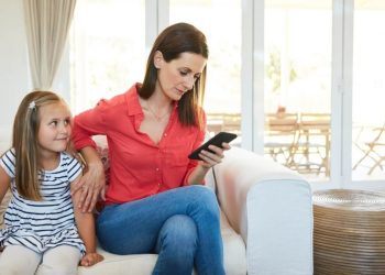 Izazovi roditeljstva: Kako pametni telefoni potajno mijenjaju dječji jezik?