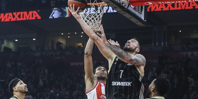 Košarkaši Crvene zvezde nakon drame savladali Asvel, imaju šanse za play-off Eurolige