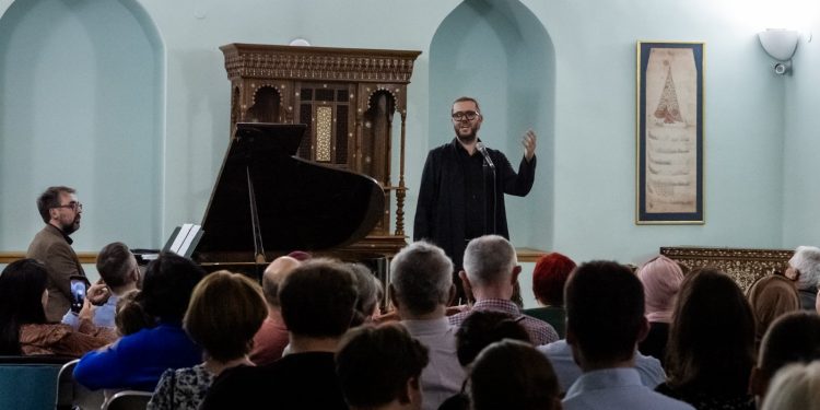 Latif Moćević pred gostovanje u Zenici: Koncert za glas i klavir i za one koji žele da slušaju suštinu