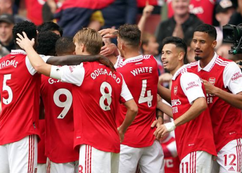 Novi udarac za Arsenal: Tomiyasu na operaciji, povratak neizvjestan