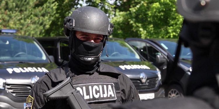 Poljski premijer i šef policije pohvalili OSA-u i direktora Almira Džuvu