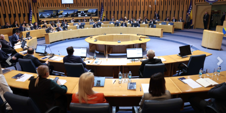 Poslanici i delegati ‘rešetat’ će pitanjima članove  Vijeće ministara BiH: Od Nešićeve sigurnosne dozvole do korištenja službenih vozila