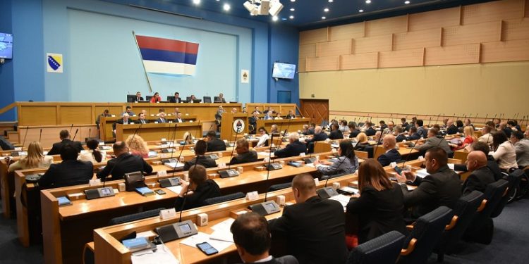 Vlada RS održala hitnu sjednicu: Usvojeni kritični zakoni o zabrani djelovanja institucija BiH