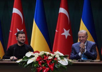 Zelenskij u Ankari komentirao pregovore SAD i Rusije u Rijadu: Ne bi to trebali raditi iza naših leđa