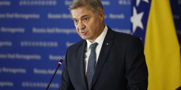 Zvizdić podsjetio ‘usijane glave’ koje planiraju ugroziti mir na principe vladavine zakona