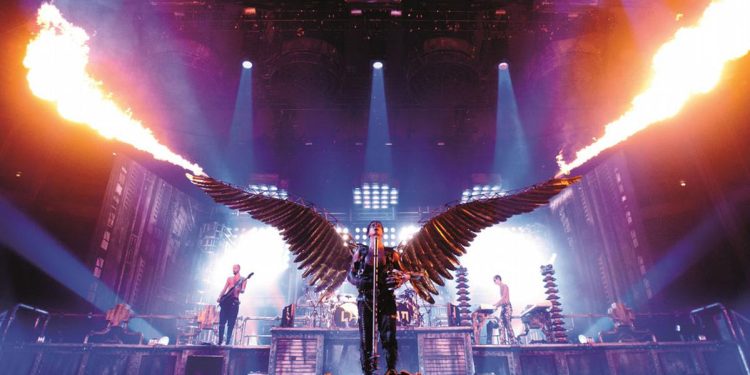 ‘Čovjek gori, miris izgorenog mesa u zraku, dijete umire…’. Rammstein