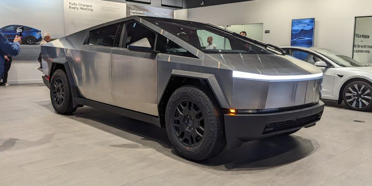 Amerikanci se rješavaju svojih Tesli: ‘Prodajem nacimobil’