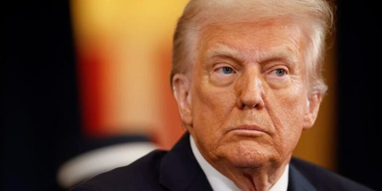 CNN tvrdi da Rusija i Kina pokušavaju regrutirati ljude kojima je Trump dao otkaz