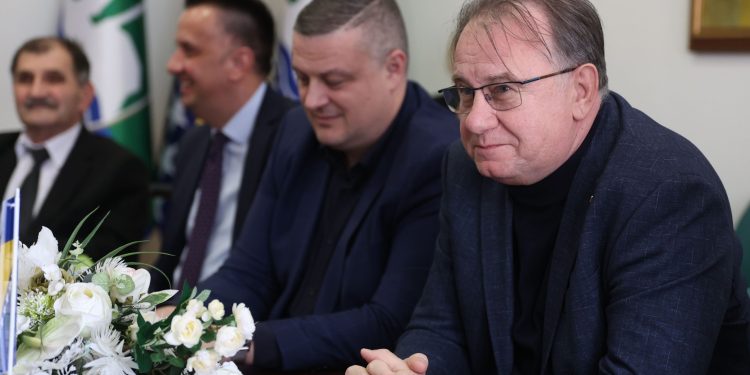 Nikšić: Otvaramo pogon vojne industrije u Cazinu. Odgovorit ćemo na državni udar, ko god misli da imamo rezerve – vara se