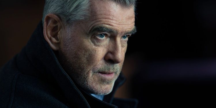 ‘My name is Bond, James Bond’: Šta se krije iza zagonetne fotografije Piercea Brosnana?